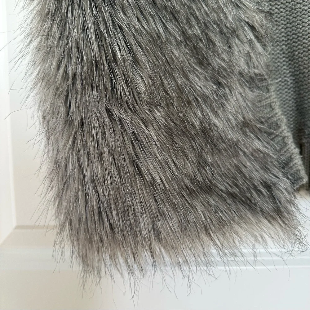 Xhilaration Gray Faux Fur Vest - Picture 6 of 11